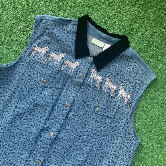 Vintage Sleeveless Denim Embroidered Zebra Button-Up Vest - Blue - Picture 3 of 7
